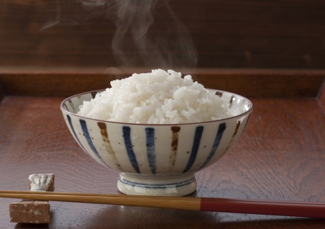 海外の方にも喜ばれるひとめぼれを精米料金無料で玄米から白米にしてお届け！